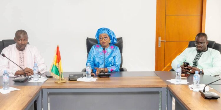 𝗦𝘂𝗿𝘃𝗲𝗶𝗹𝗹𝗮𝗻𝗰𝗲 𝗺𝗮𝗿𝗶𝘁𝗶𝗺𝗲 : 𝗹𝗮 𝗠𝗶𝗻𝗶𝘀𝘁𝗿𝗲 à 𝗹’é𝗰𝗼𝘂𝘁𝗲 𝗱𝗲𝘀 𝗶𝗻𝘀𝗽𝗲𝗰𝘁𝗲𝘂𝗿𝘀 𝗱𝘂 𝘀𝘂𝗶𝘃𝗶-𝗰𝗼𝗻𝘁𝗿ô𝗹𝗲 𝗲𝘁 𝘀𝘂𝗿𝘃𝗲𝗶𝗹𝗹𝗮𝗻𝗰𝗲 𝗱𝗲𝘀 𝗽ê𝗰𝗵𝗲𝘀