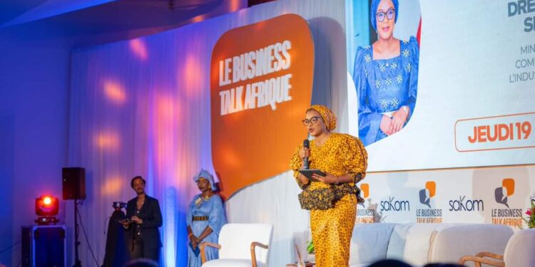 𝗣𝗿𝗼𝗺𝗼𝘂𝘃𝗼𝗶𝗿 𝗲𝘁 𝗶𝗻𝘁𝗲́𝗴𝗿𝗲𝗿 𝗹𝗲 𝗰𝗼𝗻𝘁𝗲𝗻𝘂 𝗹𝗼𝗰𝗮𝗹 𝗽𝗼𝘂𝗿 𝗹𝗲 𝗱𝗲́𝘃𝗲𝗹𝗼𝗽𝗽𝗲𝗺𝗲𝗻𝘁 𝘀𝗼𝗰𝗶𝗼-𝗲́𝗰𝗼𝗻𝗼𝗺𝗶𝗾𝘂𝗲 𝗱𝗲 𝗻𝗼𝘁𝗿𝗲 𝗽𝗮𝘆𝘀