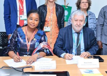 𝗖𝗢𝗣𝟭𝟲-𝗖𝗼𝗹𝗼𝗺𝗯𝗶𝗲 : 𝗟𝗲 𝗠𝗶𝗻𝗶𝘀𝘁𝗲̀𝗿𝗲 𝗱𝗲 𝗹’𝗘𝗻𝘃𝗶𝗿𝗼𝗻𝗻𝗲𝗺𝗲𝗻𝘁 𝗲𝘁 𝗱𝘂 𝗗𝗲́𝘃𝗲𝗹𝗼𝗽𝗽𝗲𝗺𝗲𝗻𝘁 𝗗𝘂𝗿𝗮𝗯𝗹𝗲 (𝗠𝗘𝗗𝗗) 𝗿𝗲𝗻𝗳𝗼𝗿𝗰𝗲 𝗹𝗲𝘀 𝗽𝗮𝗿𝘁𝗲𝗻𝗮𝗿𝗶𝗮𝘁𝘀 𝘀𝘁𝗿𝗮𝘁𝗲́𝗴𝗶𝗾𝘂𝗲𝘀 𝗽𝗼𝘂𝗿 𝗹𝗮 𝗰𝗼𝗻𝘀𝗲𝗿𝘃𝗮𝘁𝗶𝗼𝗻 𝗱𝗲 𝗹𝗮 𝗯𝗶𝗼𝗱𝗶𝘃𝗲𝗿𝘀𝗶𝘁𝗲́ 𝗲𝗻 𝗚𝘂𝗶𝗻𝗲́𝗲