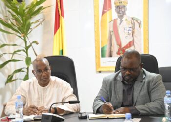 𝐂𝐨𝐨𝐩𝐞𝐫𝐚𝐭𝐢𝐨𝐧: 𝐥𝐞 𝐌𝐢𝐧𝐢𝐬𝐭𝐞̀𝐫𝐞 𝐝𝐞 𝐥’𝐄𝐧𝐯𝐢𝐫𝐨𝐧𝐧𝐞𝐦𝐞𝐧𝐭 𝐞𝐭 𝐥’𝐔𝐄 𝐫𝐞𝐧𝐟𝐨𝐫𝐜𝐞𝐧𝐭 𝐥𝐞𝐮𝐫 𝐜𝐨𝐥𝐥𝐚𝐛𝐨𝐫𝐚𝐭𝐢𝐨𝐧 𝐩𝐨𝐮𝐫 𝐥𝐚 𝐫𝐞́𝐮𝐬𝐬𝐢𝐭𝐞 𝐝𝐞𝐬 𝐩𝐫𝐨𝐣𝐞𝐭𝐬 𝐞𝐧𝐯𝐢𝐫𝐨𝐧𝐧𝐞𝐦𝐞𝐧𝐭𝐚𝐮𝐱