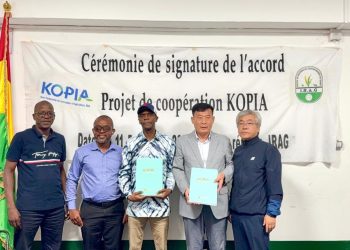 Signature de deux conventions stratégiques à la Direction Générale de l’Institut de Recherche Agronomique de Guinée