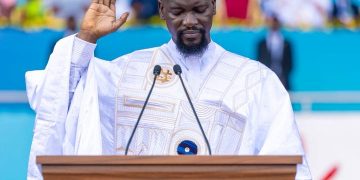 Investiture du Président Mamadi DOUMBOUYA : l’élégance au cœur d’une cérémonie de prestige