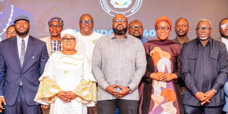Aminata Kaba prend part au lancement des projets et réformes du Pilier 1 de SIMANDOU 2040